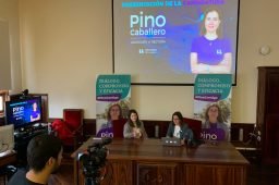 Presentación oficial de la candidatura de Pino Caballero Gil